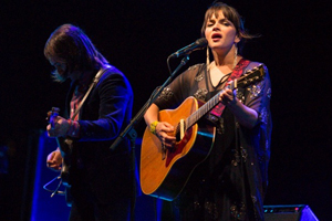 La reine Norah Jones au palais Longchamp
