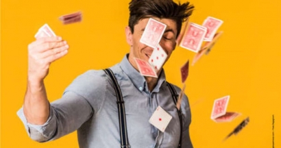 Julien Sonjon dans Un spectacle de type magie 
