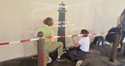 Après avoir été tagguée, l'oeuvre de Banksy à Marseille est désormais protégée