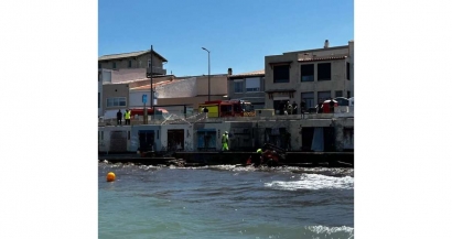 Marseille: un engin de chantier tombe à proximité de la plage de la Pointe Rouge, la baignade interdite jusqu'à nouvel ordre