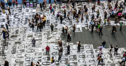 JR invite Marseille à se révéler avec Inside Out les 19 & 20 juin 