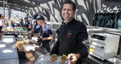 Le chef étoilé Alexandre Mazzia propose des sandwichs à petits prix sur le toit du Mucem