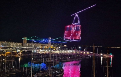 Plus écologique et moderne : ces communes qui ont choisi les drones plutôt que les feux d'artifice du 14 juillet