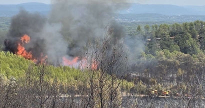 Une journée à risque extrême pour les incendies ce mardi Provence : Voici les massifs fermés et les plages interdites