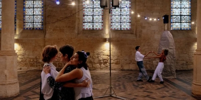 Biennale d'Aix : un bal sous les mégalithes, Cinema Cielo et le design en fête... les temps forts du week-end du 16 au 18 octobre