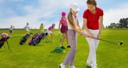 A Marseille, des cours de Golf pour petits et grands