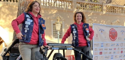 Julie et Manon, deux marseillaises prêtes à prendre le départ du Rallye Aïcha des Gazelles