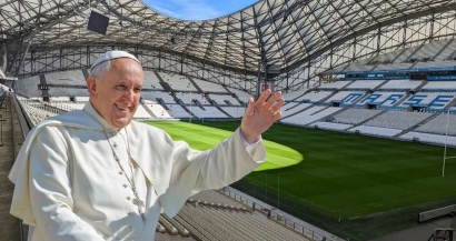 Visite du Pape, messe au stade et difficultés de circulation : vivez en direct cette journée de samedi 