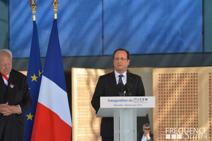FranÃ§ois Hollande en visite aux Rencontres d'Arles