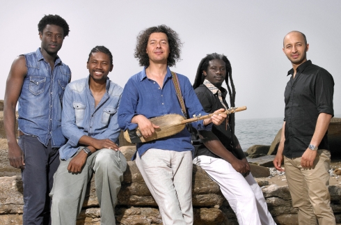 Aziz Sahmaoui et University of Gnawa au Fort Saint Jean