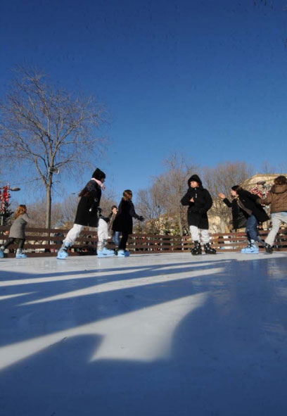 DrÃ´le de patinoire et drÃ´le de luge