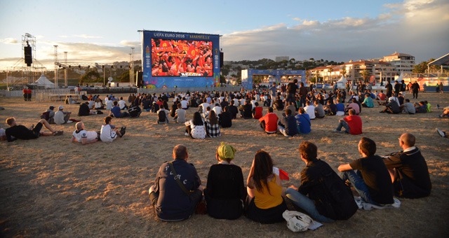 Pourquoi les supporters boudent-ils la Fan Zone de Marseille ?