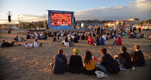 Fan Zone Marseille : malgrÃ© le vent pas de fermeture envisagÃ©e ce soir