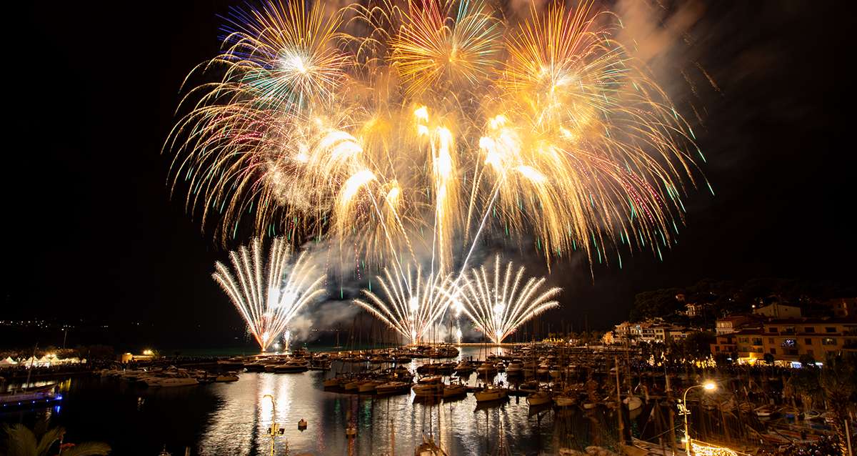 Les feux d'artifice de Noël en Provence