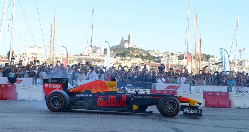 Les Formule 1 ont fait le show le Vieux Port de Marseille