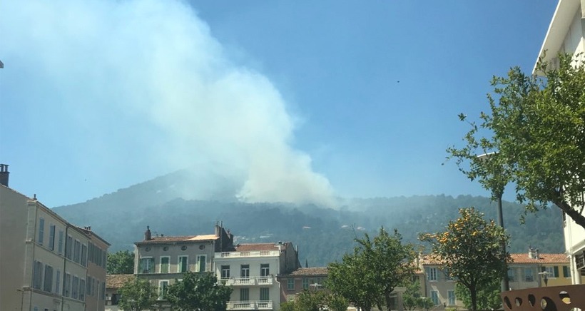 Incendie de forêt sur l'est du Mont Faron à Toulon
