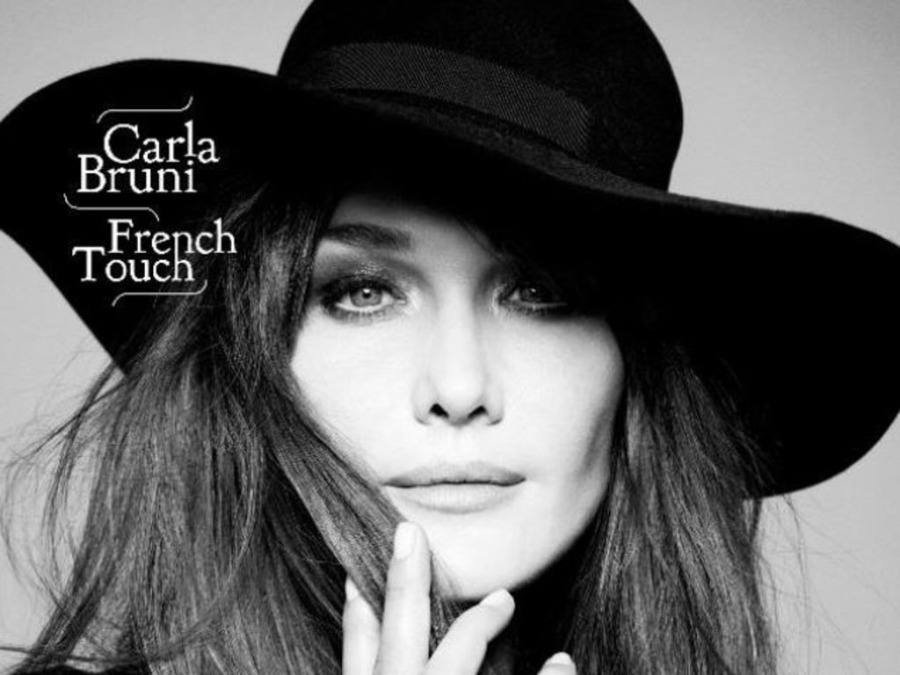 Carla Bruni en concert au Lavandou