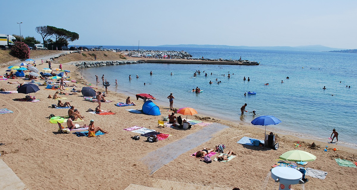 Pollution: les plages de Roquebrune sur Argens interdites à la baignade, le plan POLMAR déclenché