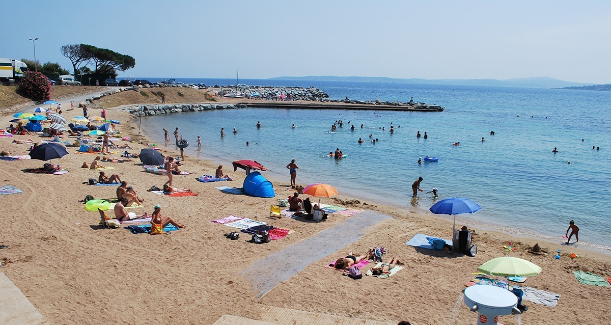 Bonne nouvelle: toutes les plages de Roquebrune sur Argens sont nettoyées, la baignade à nouveau autorisée