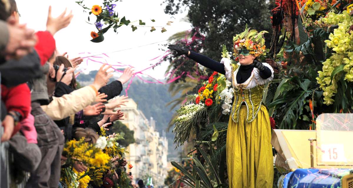 Les fleurs non-utilisées lors du carnaval de Nice vont être redistribuées