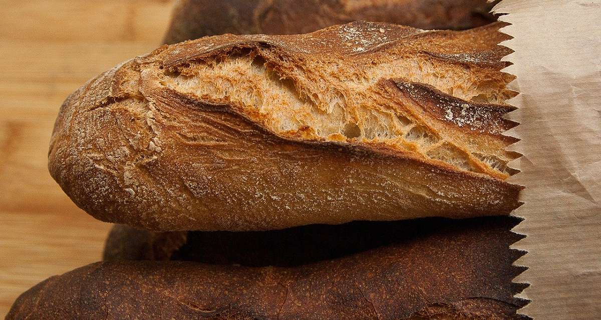 Sanary: les arrêtés sur l'achat des baguettes de pain à l'unité et les sorties de 10m annulés