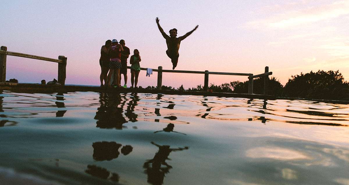 La baignade en piscine, y compris celles des résidences privées, est désormais interdite dans les Bouches du hône