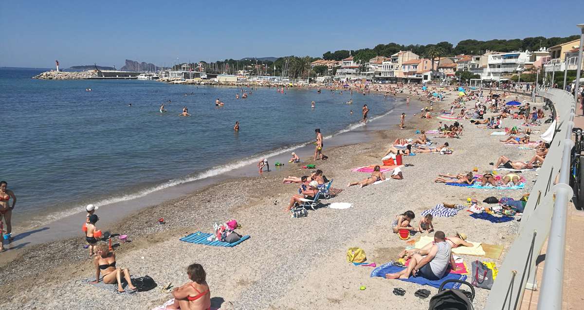 Les plages de l'ouest Var prises d'assaut par les familles