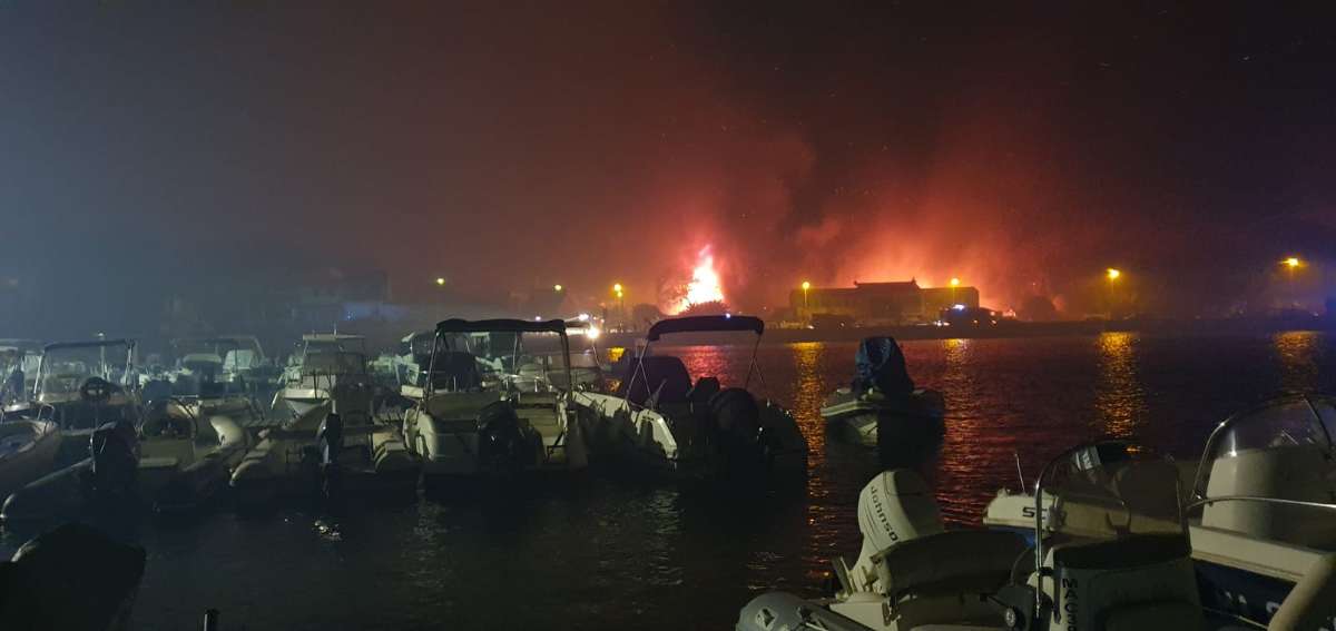 Feu de Martigues: 1025 hectares ravagés. Le point ce mercredi matin