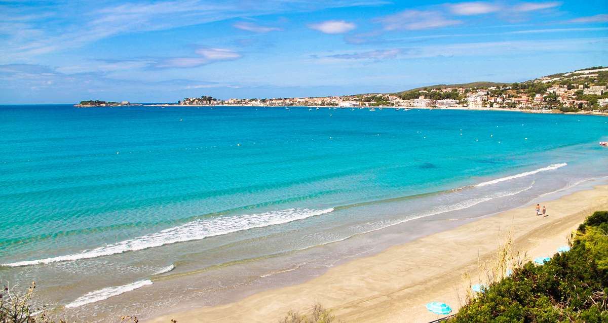 Baignade à nouveau possible sur la plage de la Gorguette à Sanary