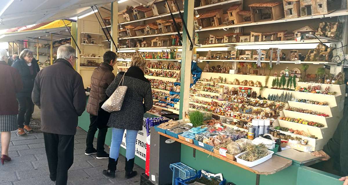 Marseille: Le marché aux santons aura finalement bien lieu sur le Vieux Port