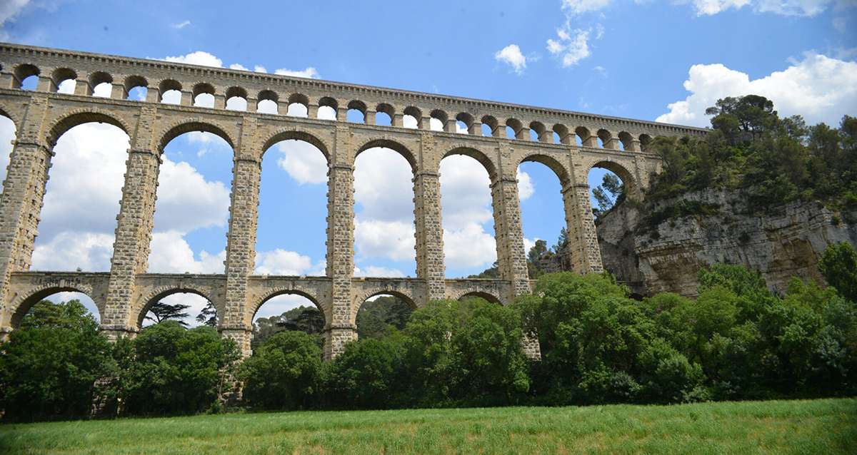 Roquefavour: le plus haut aqueduc en pierre  du monde se refait une beauté