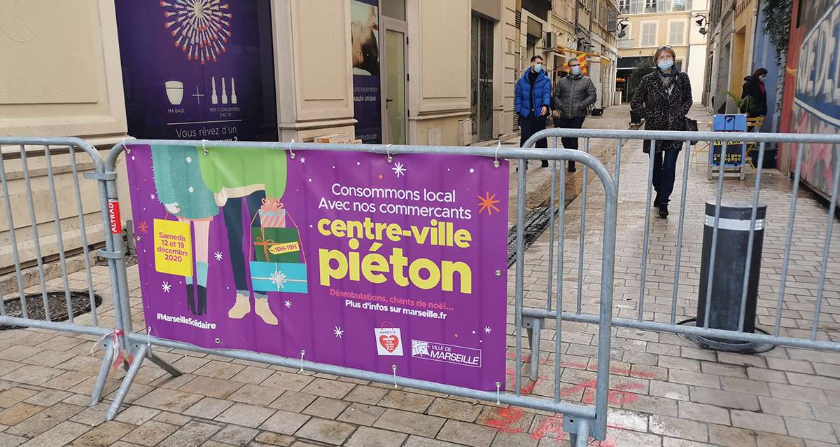 Parkings gratuits à Toulon et piétonisation à Marseille: deux stratégies opposées pour encourager les achats en ville