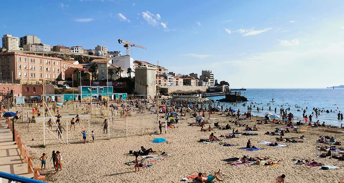 Le port du masque est-il obligatoire sur les plages de la région?