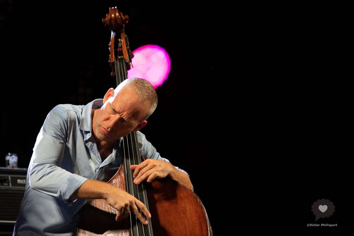 SÃ©lÃ¨ne Saint-AimÃ© et Avishai Cohen, SoirÃ©e virtuose autour de la contrebasse pour le Marseille Jazz des 5 Continents