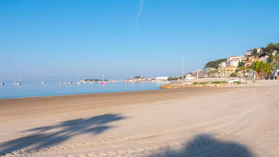 Bandol : La plage du Grand Vallat fermÃ©e pour pollution majeure