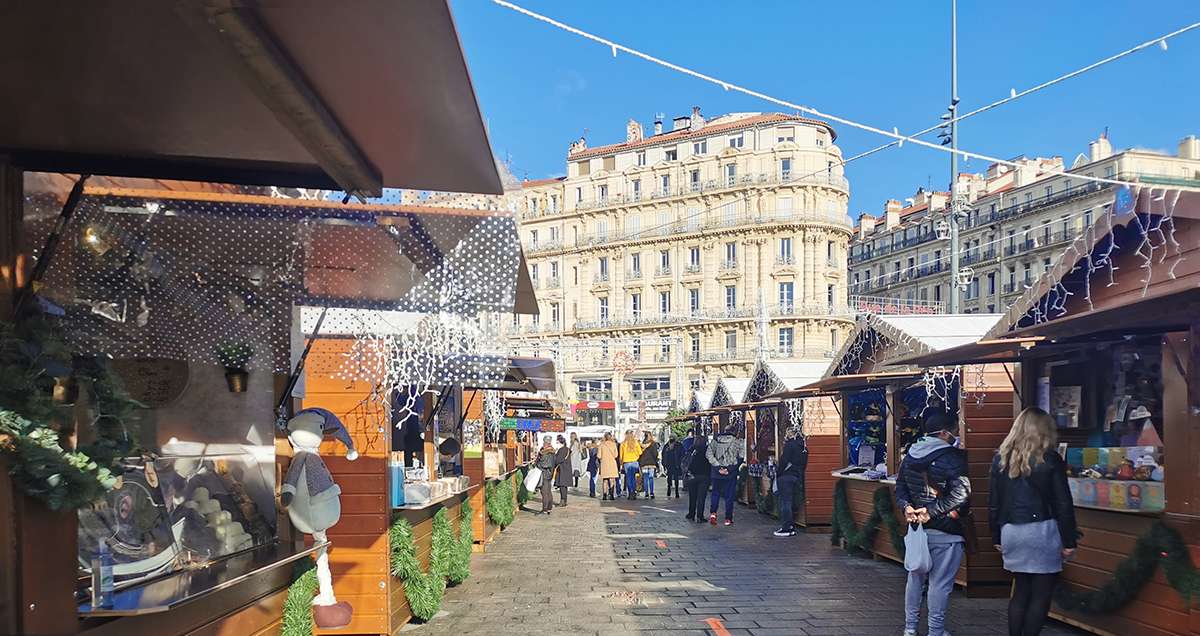 Le marché de Noël de Marseille et celui aux santons fermés à cause du mistral