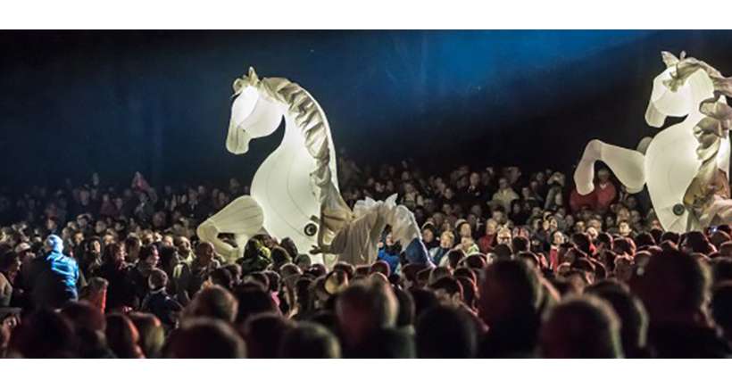 Venelles : Une chevauchÃ©e lumineuse fantastique et un feu d'artifice ce week-end