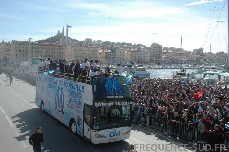 La parade de l'OM sur le Vieux Port en images