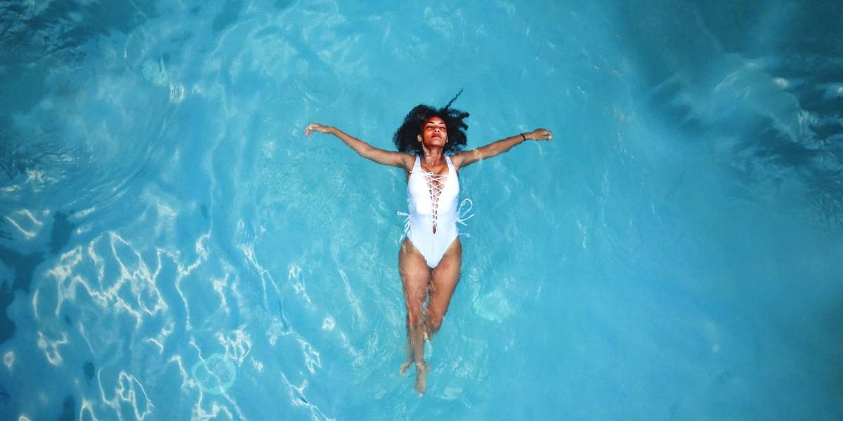 Canicule à Marseille : piscine gratuite et plage de catalans ouverte toute la nuit