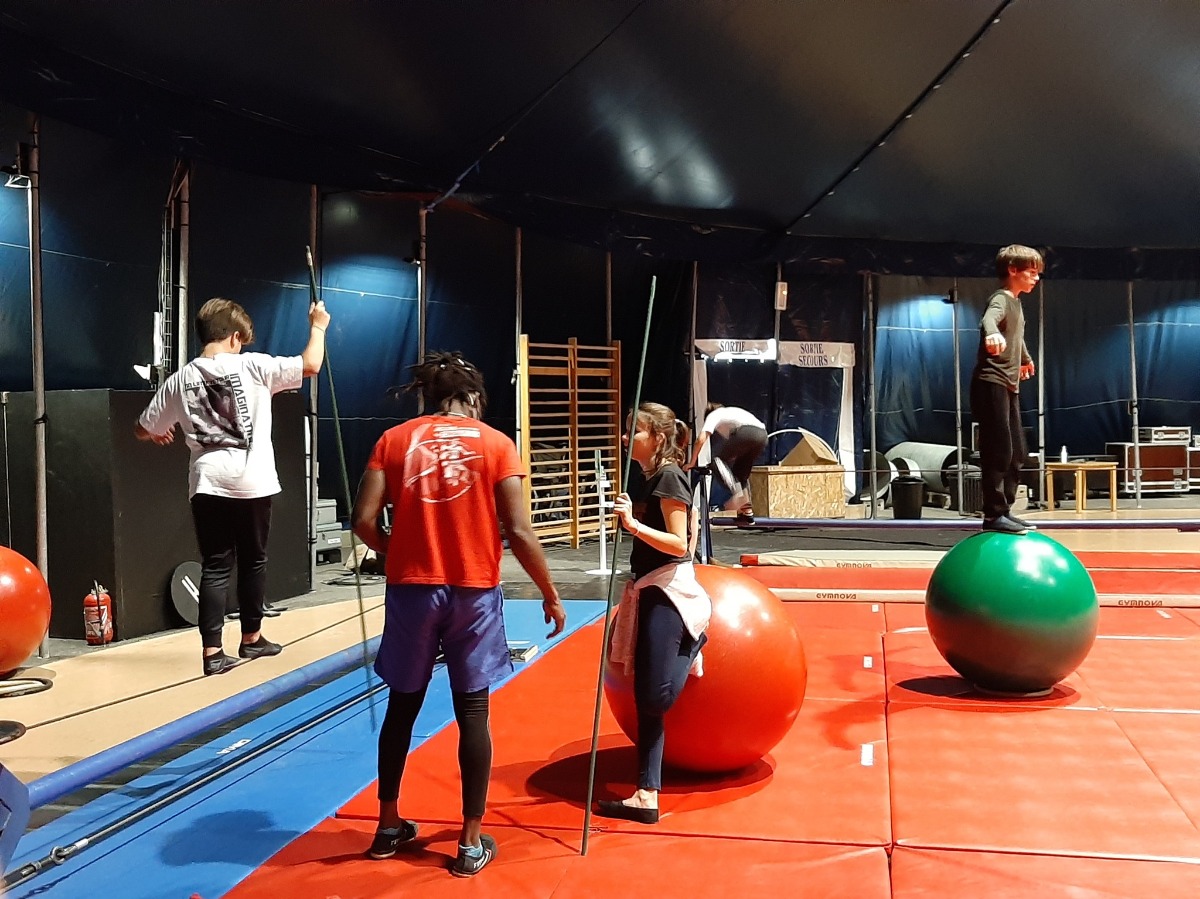 Stage de cirque pour enfants et ados - Vacances de la Toussaint -  Aix-en-Provence