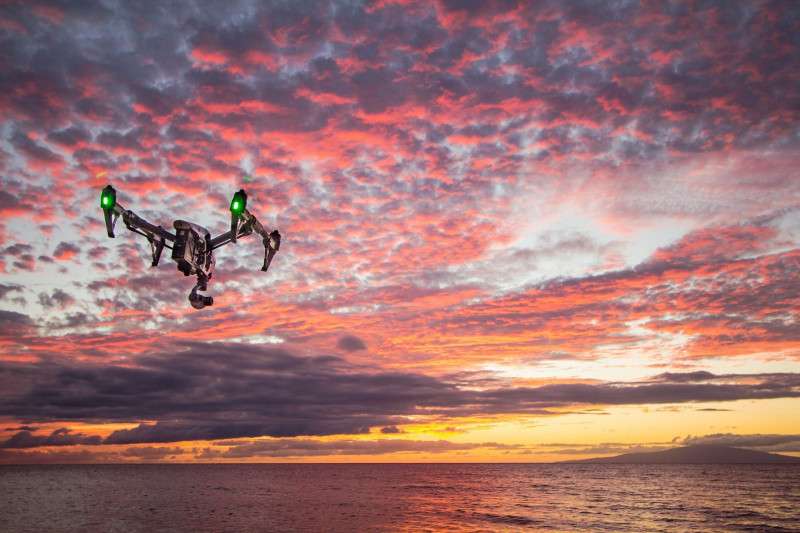 FestivitÃ©s de NoÃ«l 2022 : Un show de drones lumineux proposÃ© ce soir Ã  Martigues