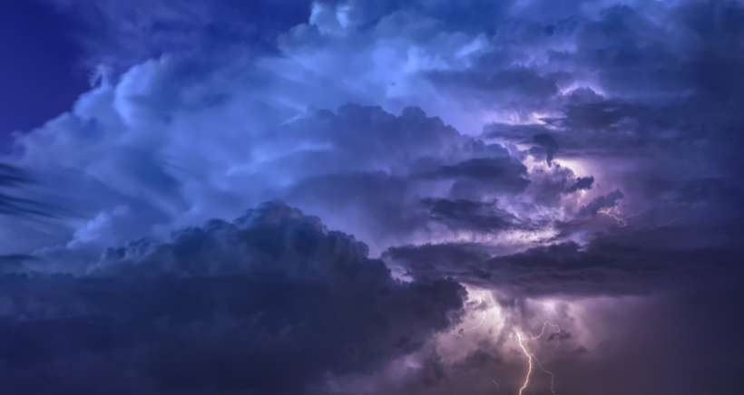 Les Bouches du Rhône, le Var et les Alpes Maritimes placés en vigilance jaune orages  ce soir et demain