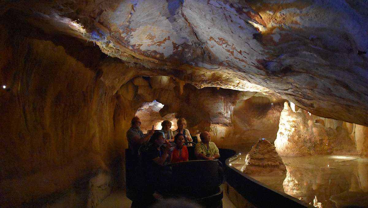 800.000 personnes ont visitÃ© la Grotte Cosquer MÃ©diterranÃ©e depuis son ouverture il y a un an