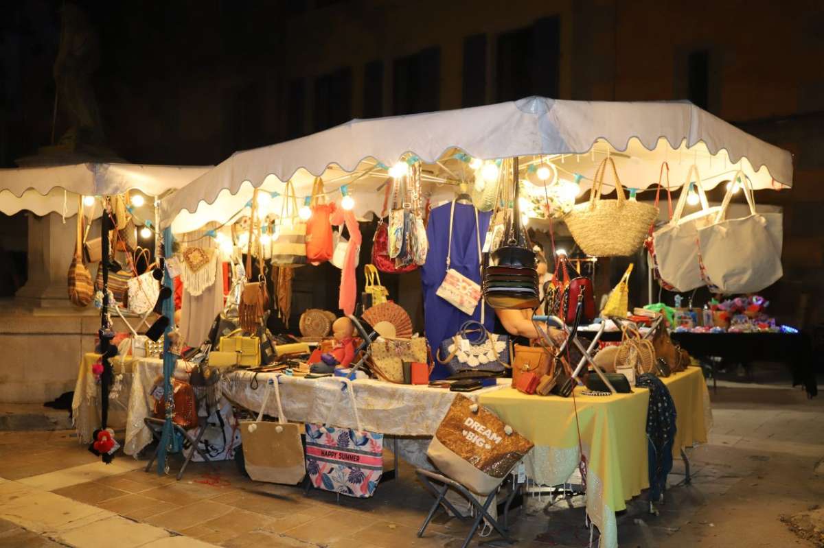 MarchÃ© nocturne de SolliÃ¨s Pont