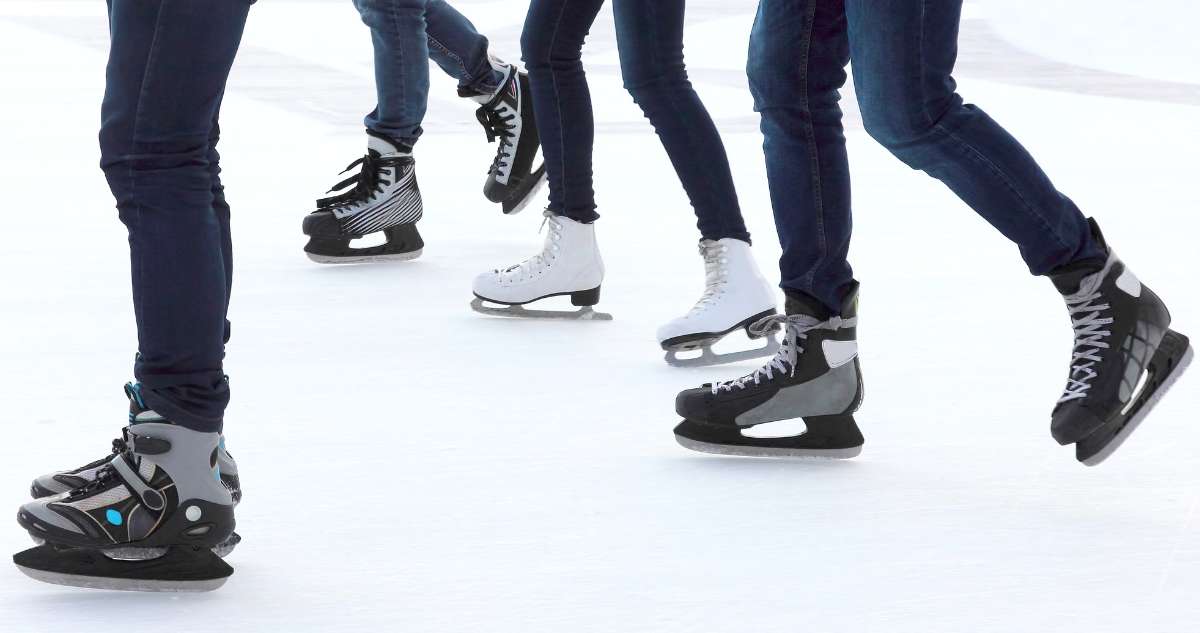 Une patinoire et un toboggan gratuit à Marseille pour Noël