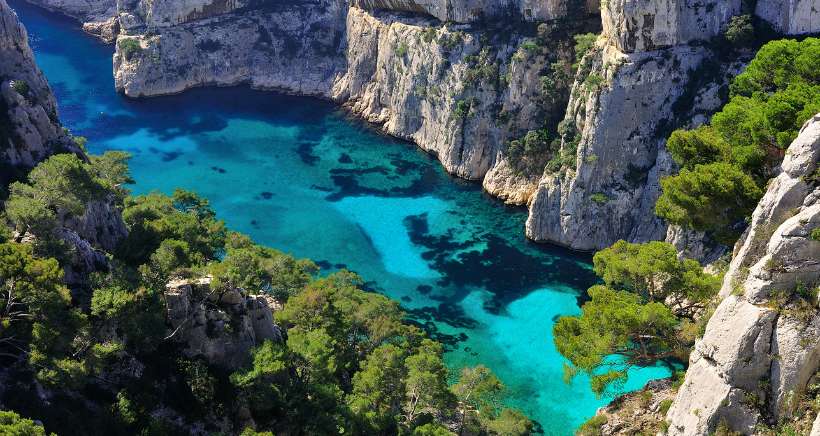 Se balader dans les calanques à Marseille?en hiver !